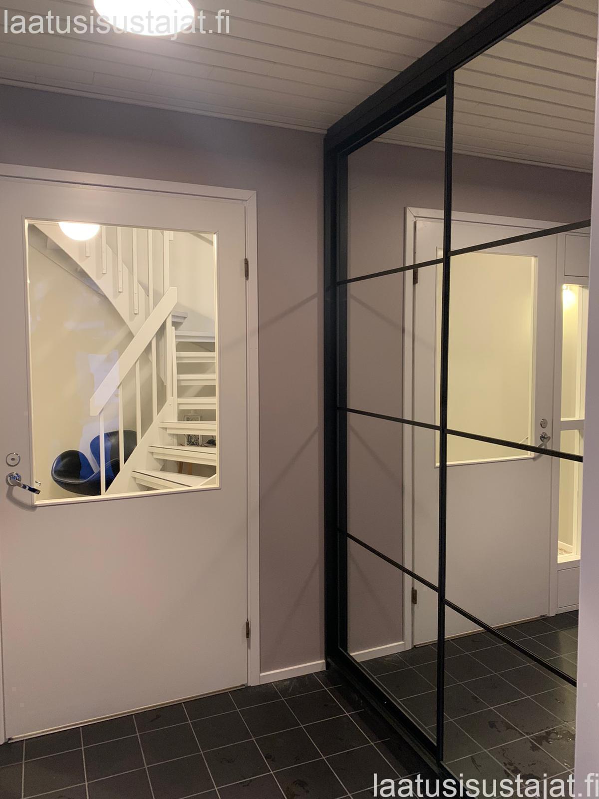 Kirkaspeili mustatjakolistat