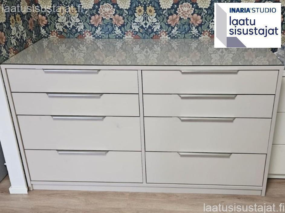 Laatikosto las´itasolla