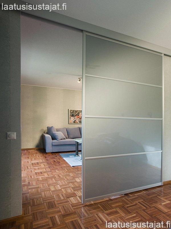 inaria-etsattu-valkoinen-tilanjakaja