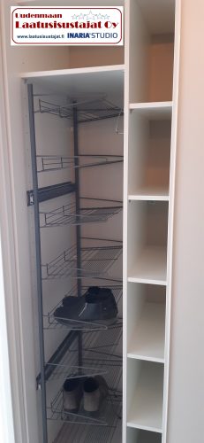 Ulosvedettävä kenkäteline